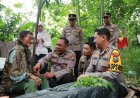 Polri Peduli : Polres Jember Evakuasi Kakek Tuna Wisma dari Hutan Jubung